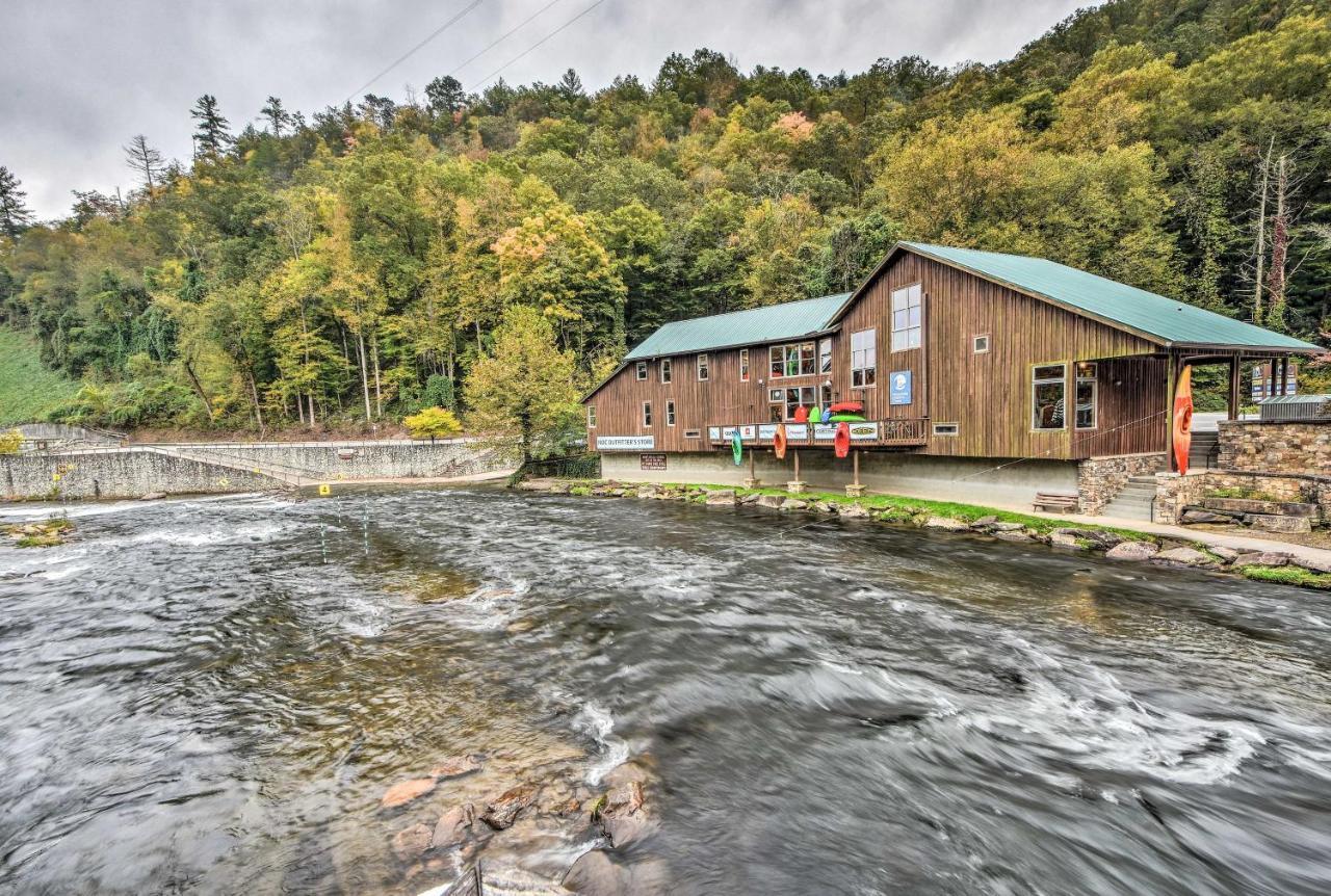 Pet-Friendly Bryson City Cabin With Fire Pit And Deck! Экстерьер фото